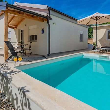 Family Friendly House With A Swimming Pool Privlaka, Zadar - 23516 Βίλα Privlaka  Εξωτερικό φωτογραφία